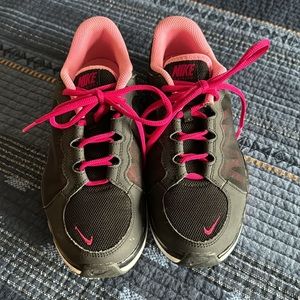 Nike Flex Trainers. Size 8.5 Good Condition